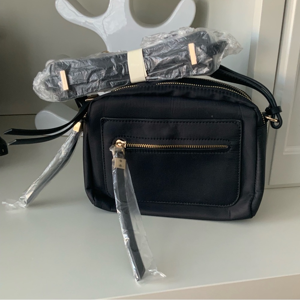 SONDRA ROBERTS SQUARED Nylon Black Double Zipper Crossbody Purse Bag BRAND NEW